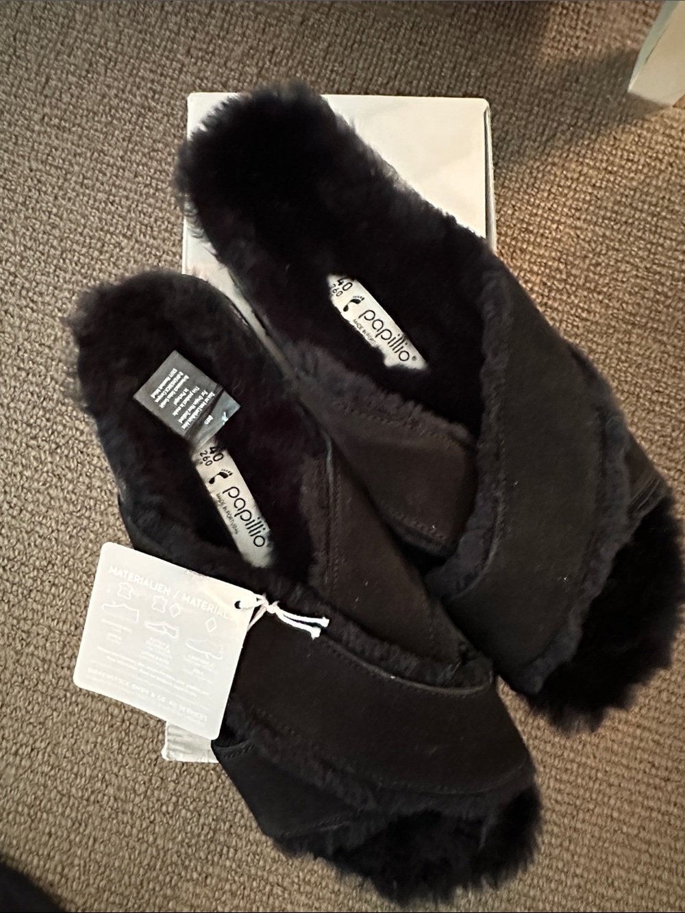 Papillio Black Furry Cross-Band Cork Slide